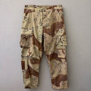 Vintage us army desert camouflage pants.